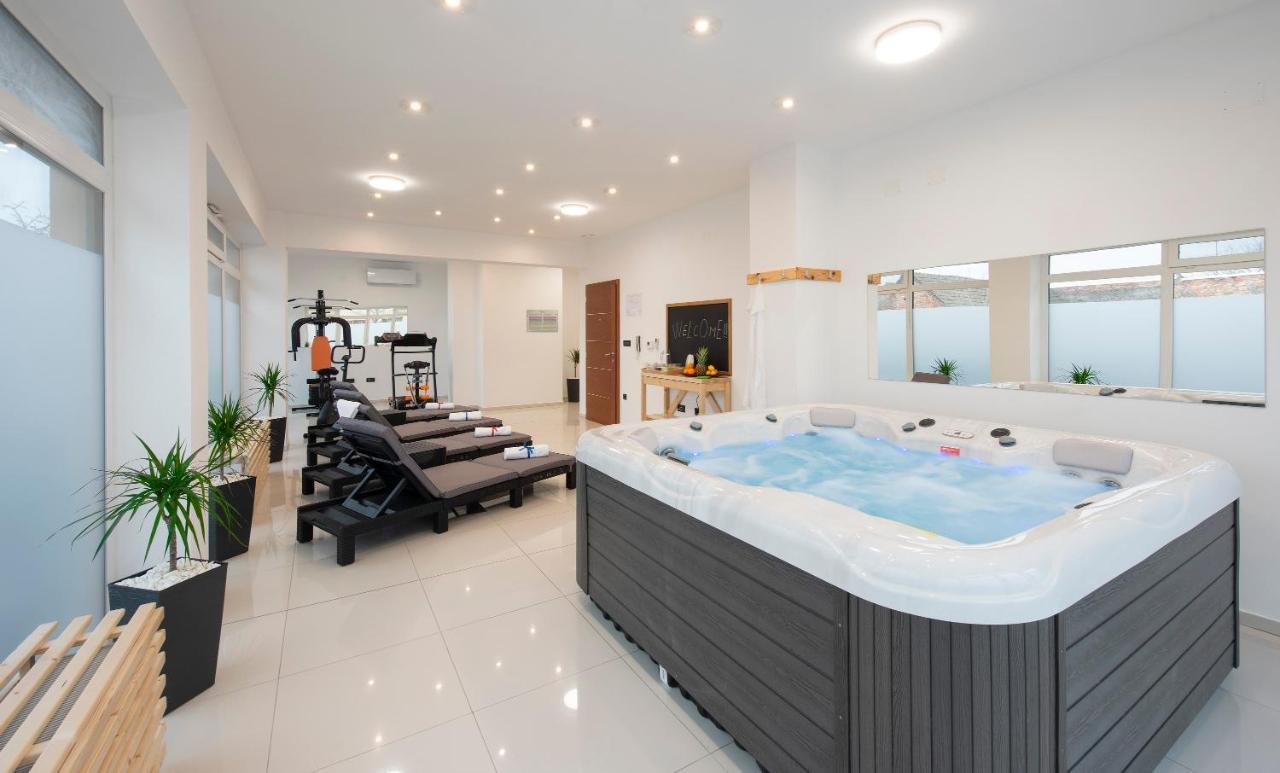 Ratkajec Luxury Apartments Varazdin Bagian luar foto