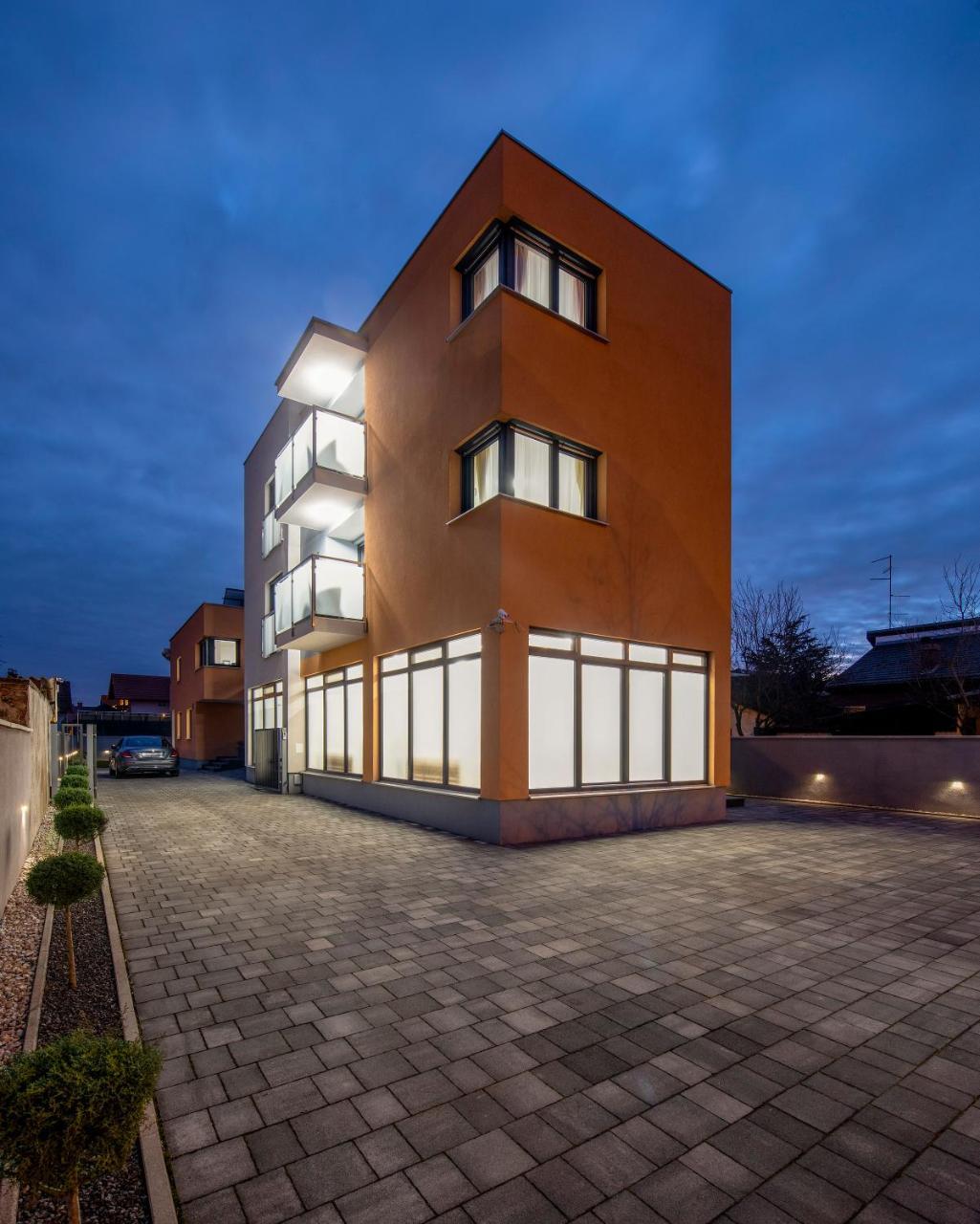 Ratkajec Luxury Apartments Varazdin Bagian luar foto