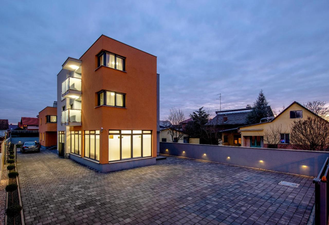 Ratkajec Luxury Apartments Varazdin Bagian luar foto